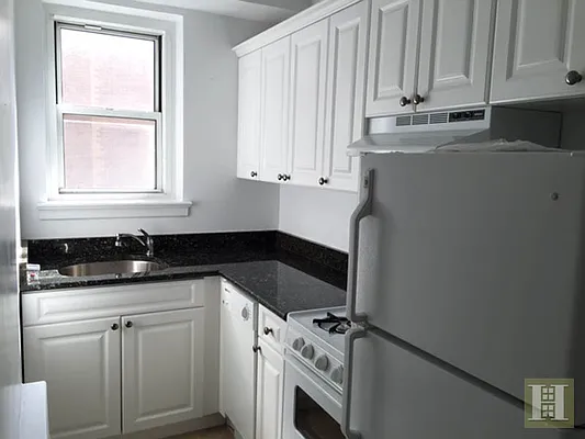 Rented by Halstead Real Estate | media 26