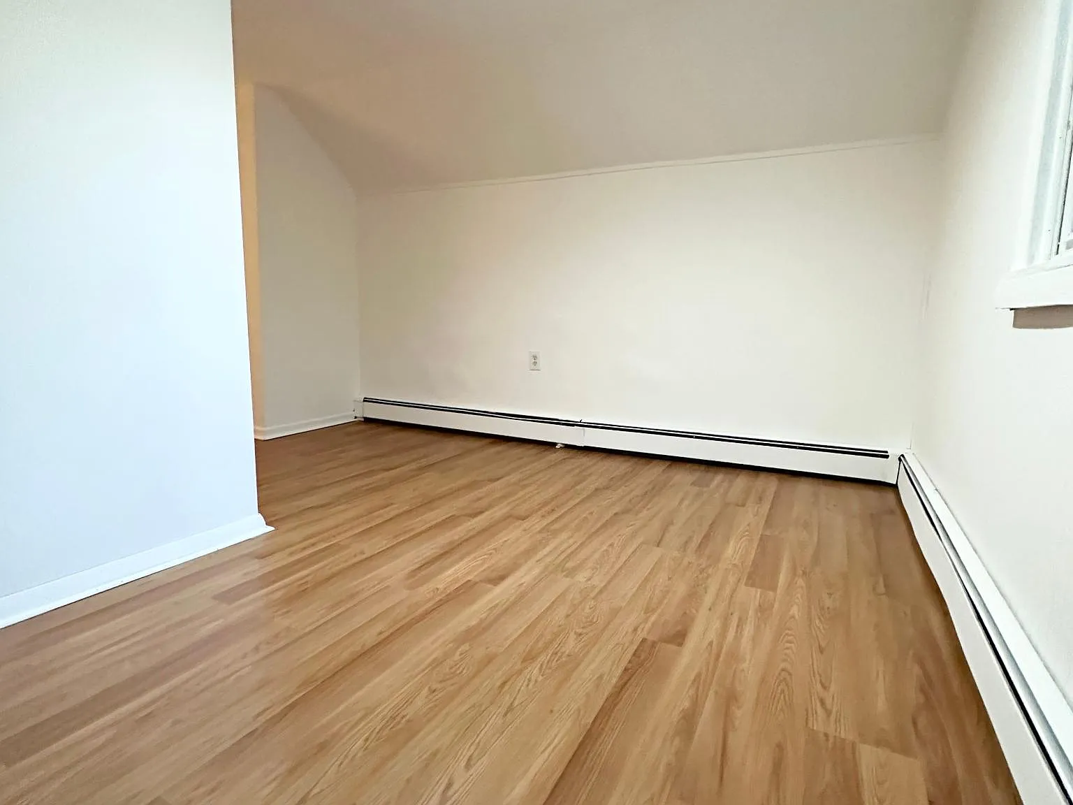 19 Manning Rd — Photo 3