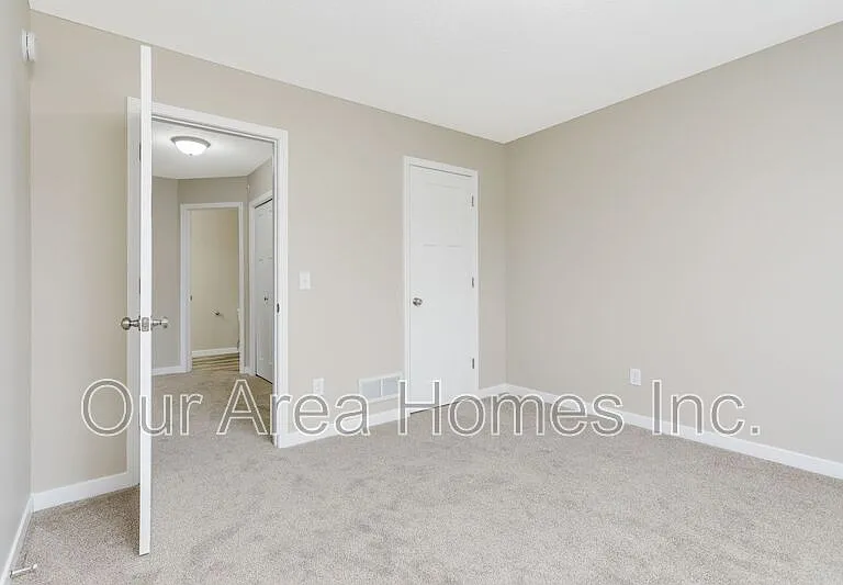 6020 Manchester Ave NE — Photo 13