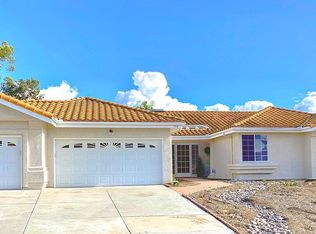 794 Marsopa Dr, Vista, CA 92081