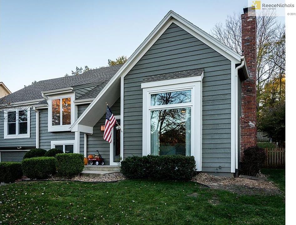 Great curb appeal!
