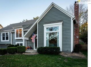 9509 W 115th Ter, Overland Park, KS 66210