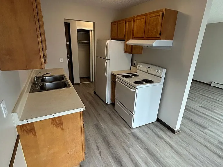 Highland Gables Apartments — Photo 17