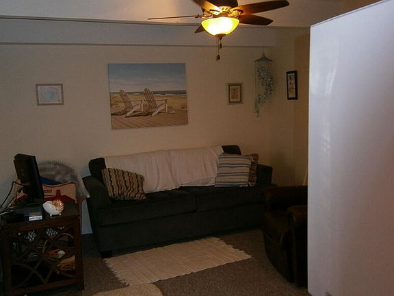 3rd image of 202 Franklin Ave #A1