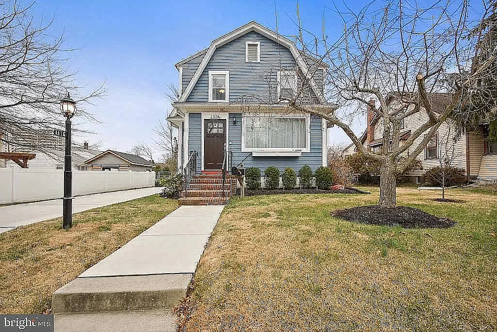 1116 Merrick Ave photo 1
