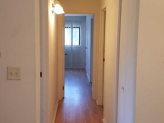5th image of 550 Vine Ave APT 304