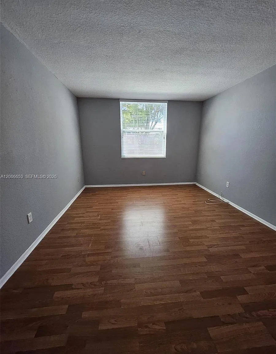 Captiva Lakes Villas Cond — Photo 2