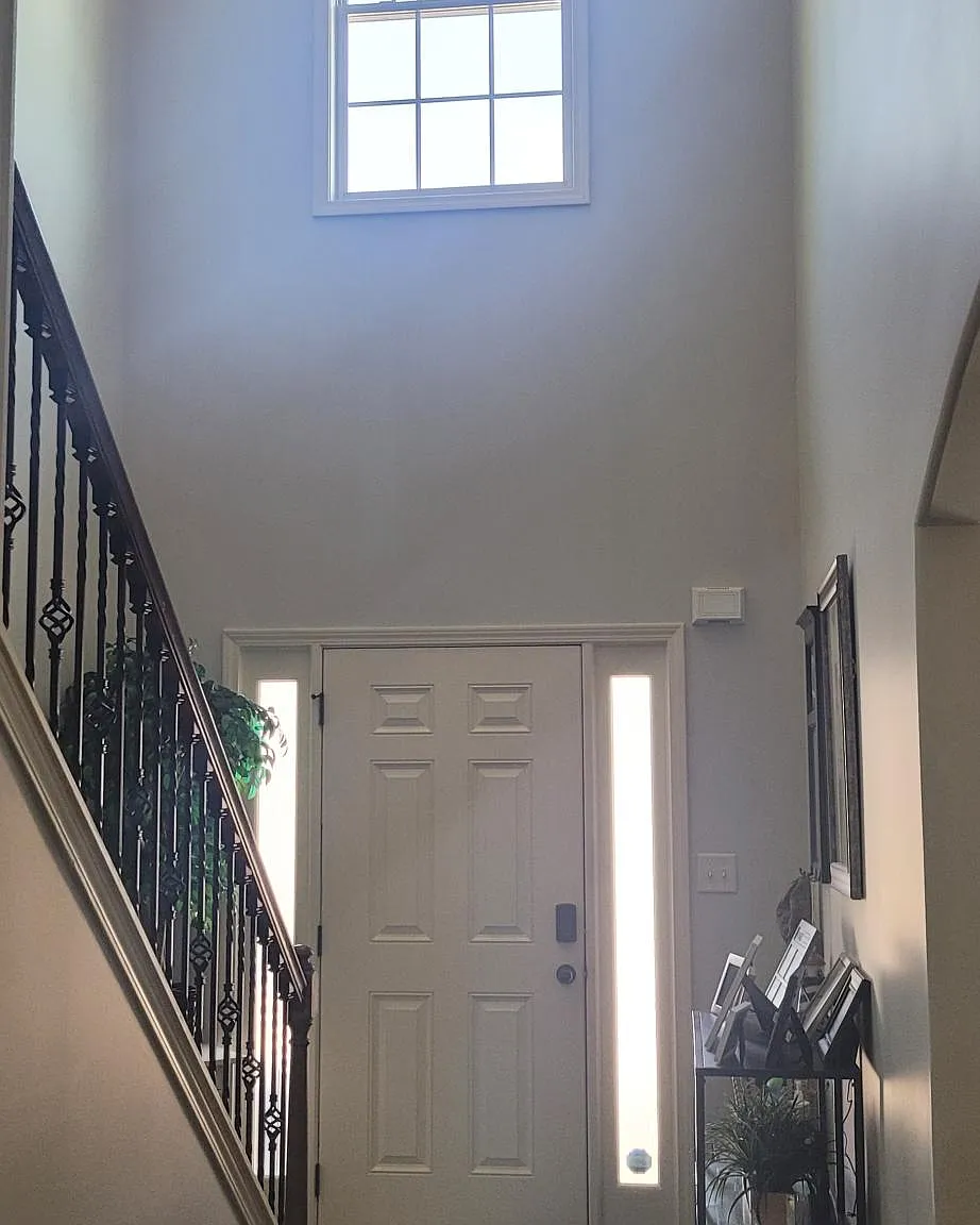 4 bed, 2.5 bath, 2528 sqft, $2,550 — Photo 2