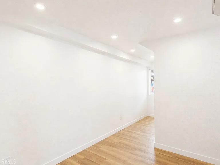 625 Orizaba Ave #5 — Photo 7