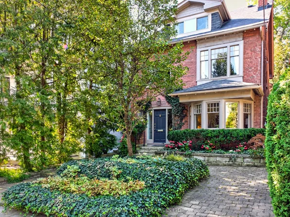 62 Astley Ave, Toronto, ON M4W 3B4