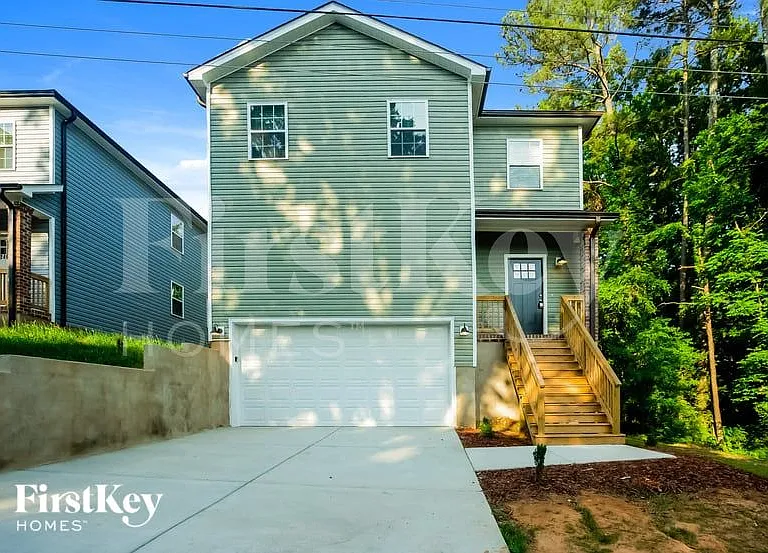 1242 Pless St NW — Photo 1