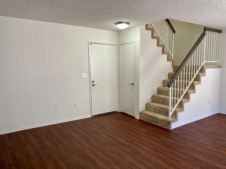 Woodman Place Apartments — Photo 28