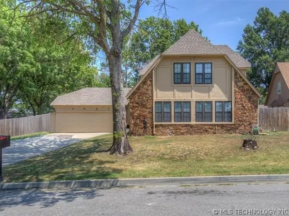 9031 E 67th Pl, Tulsa, OK 74133