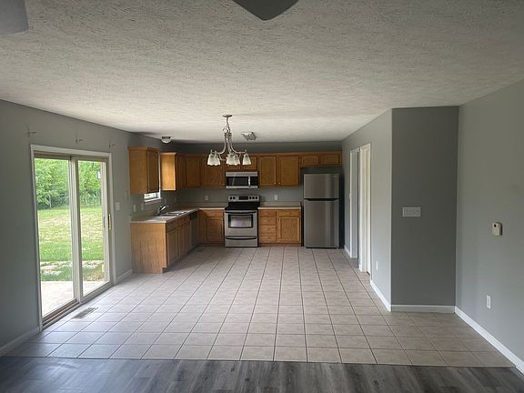 3rd image of 3910 Chenango Pl #1