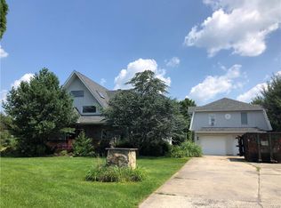 7108 Arrowhead Rd, Bath, PA 18014