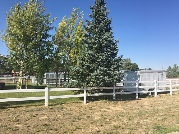 5th image of 308 Douglas Dr
