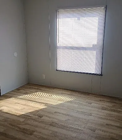 3 bed, $1,099 — Photo 3