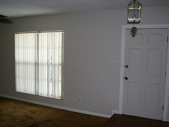 4th image of 3722 Lake Joyce Dr