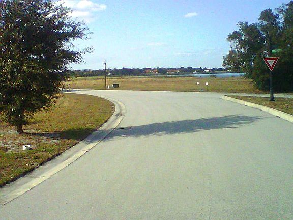 4th image of 641 Grand Oaks Dr