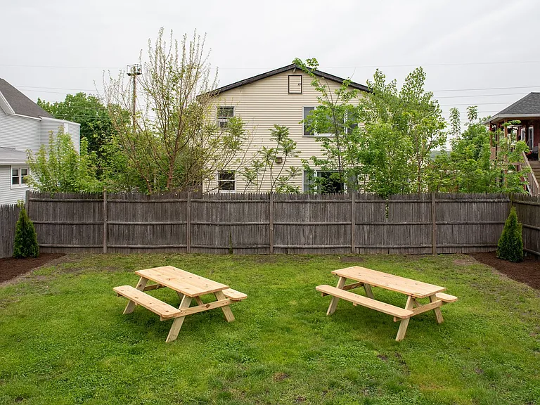 19 Warsaw Ave — Photo 27