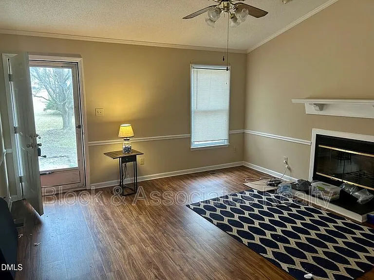 1521 Bricklanding Cir — Photo 3