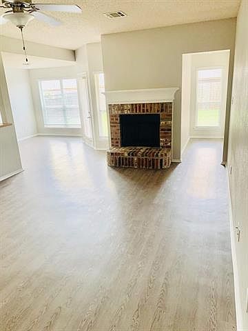 1st image of 2709 Carolina Dr