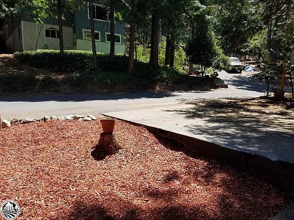 3rd image of 22696 Spruce Dr