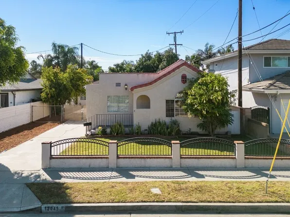 12045 Rives Ave, Downey, CA 90242