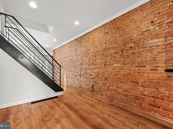 4th image of 149 Pierce St