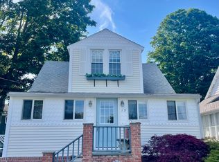 19 Hartford Ave, Old Saybrook, CT 06475