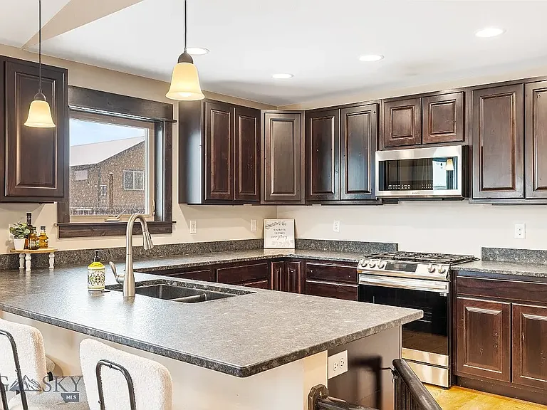 1611 Drummond Blvd — Photo 24