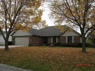 4401 W Robinwood Dr photo 1