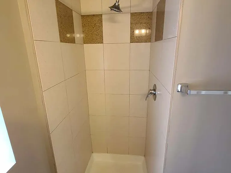 2318 W Rosemont Ave #2 — Photo 14