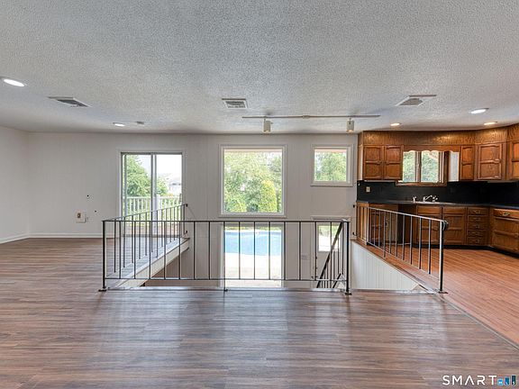 5th image of 62 Admiral Drive