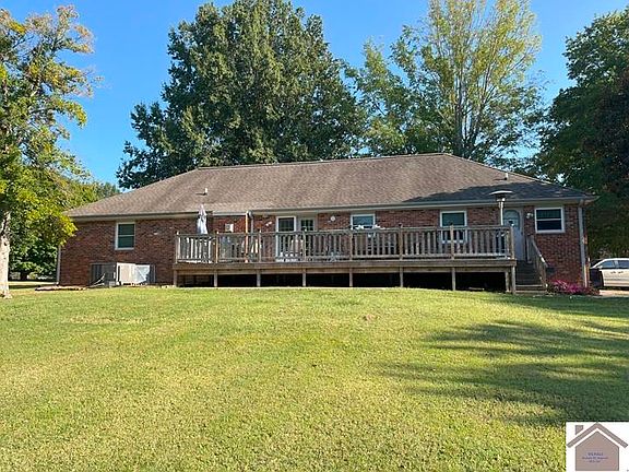 2nd image of 1309 Fairway Cir