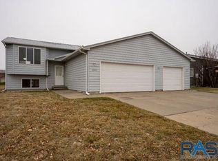 6812 S Connie Ave, Sioux Falls, SD 57108