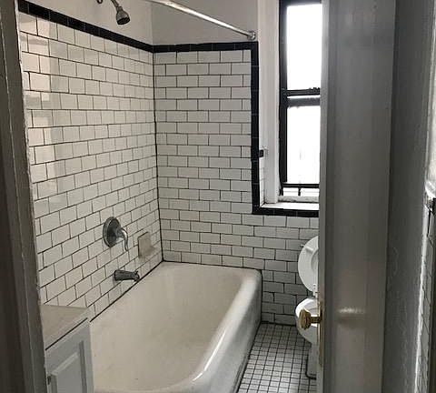 3rd image of 2779 Matthews Ave