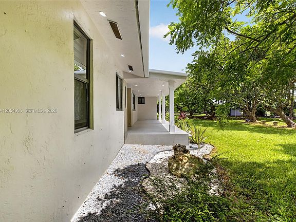 3rd image of 33800 SW 212th Ave