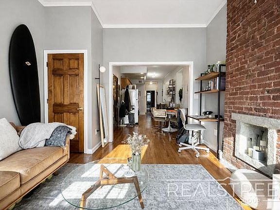 3rd image of 479 Hicks St APT 3R
