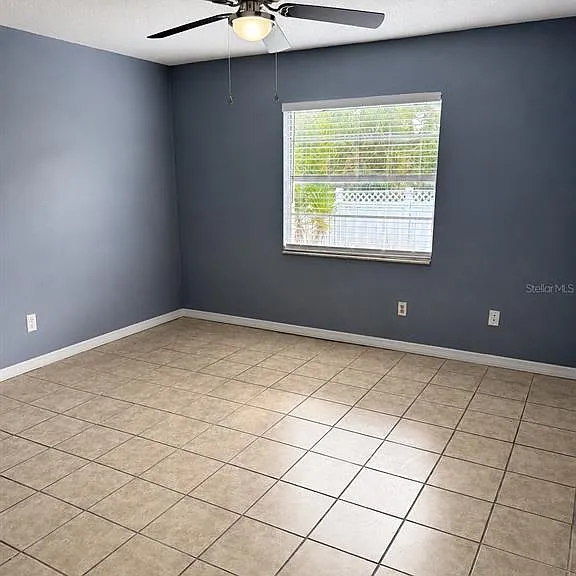 7210 N Manhattan Ave #2011 — Photo 3