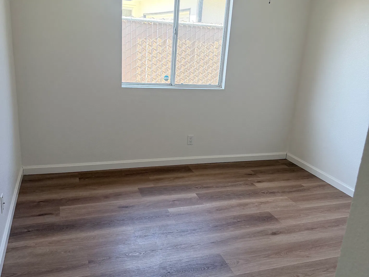 4 bed, 1374 sqft, $2,500 — Photo 4