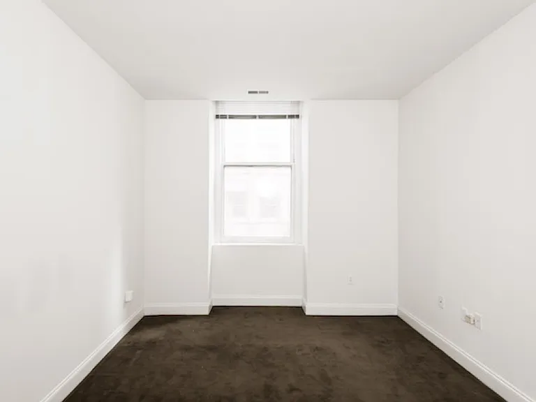 1600 Walnut Street — Photo 8