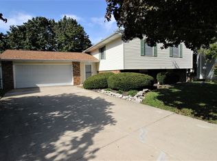 1303 Chadwick Dr, Normal, IL 61761