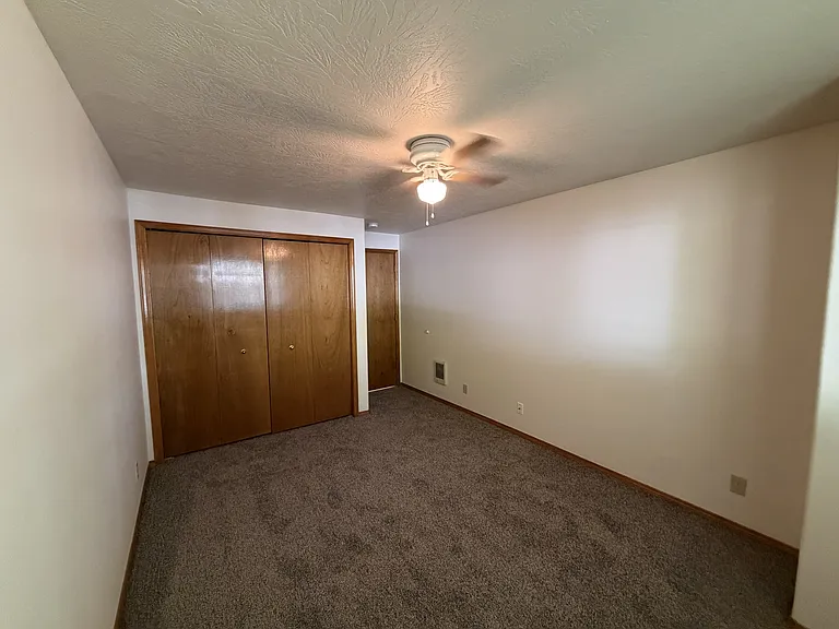 1052 Colony Pond Dr — Photo 13
