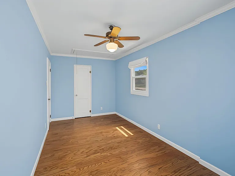 1205 S Cottage Grove Ave — Photo 21