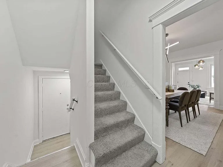 550 W Town St #550 — Photo 10