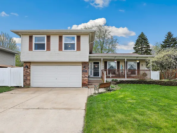 20157 S Pine Hill Rd, Frankfort, IL 60423