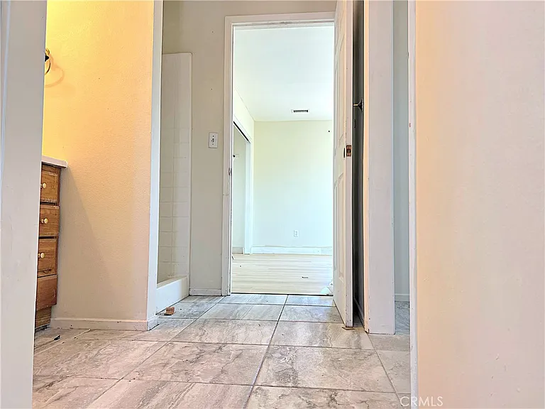 17601 Sycamore Ln — Photo 38