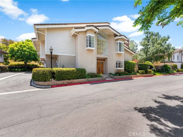 7 Greenmeadow Dr, Thousand Oaks, CA 91320