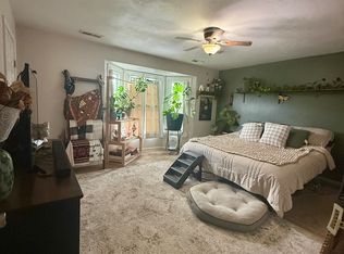 4902 Woods Edge Rd, Virginia Beach, VA 23462